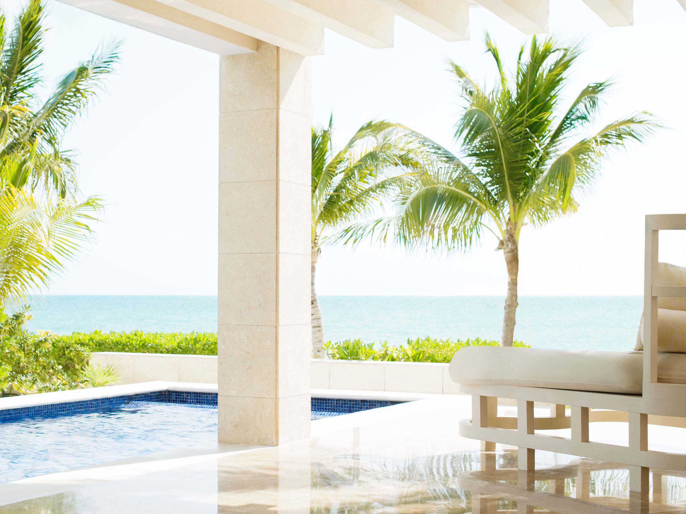 Oceanfront Pool Suites